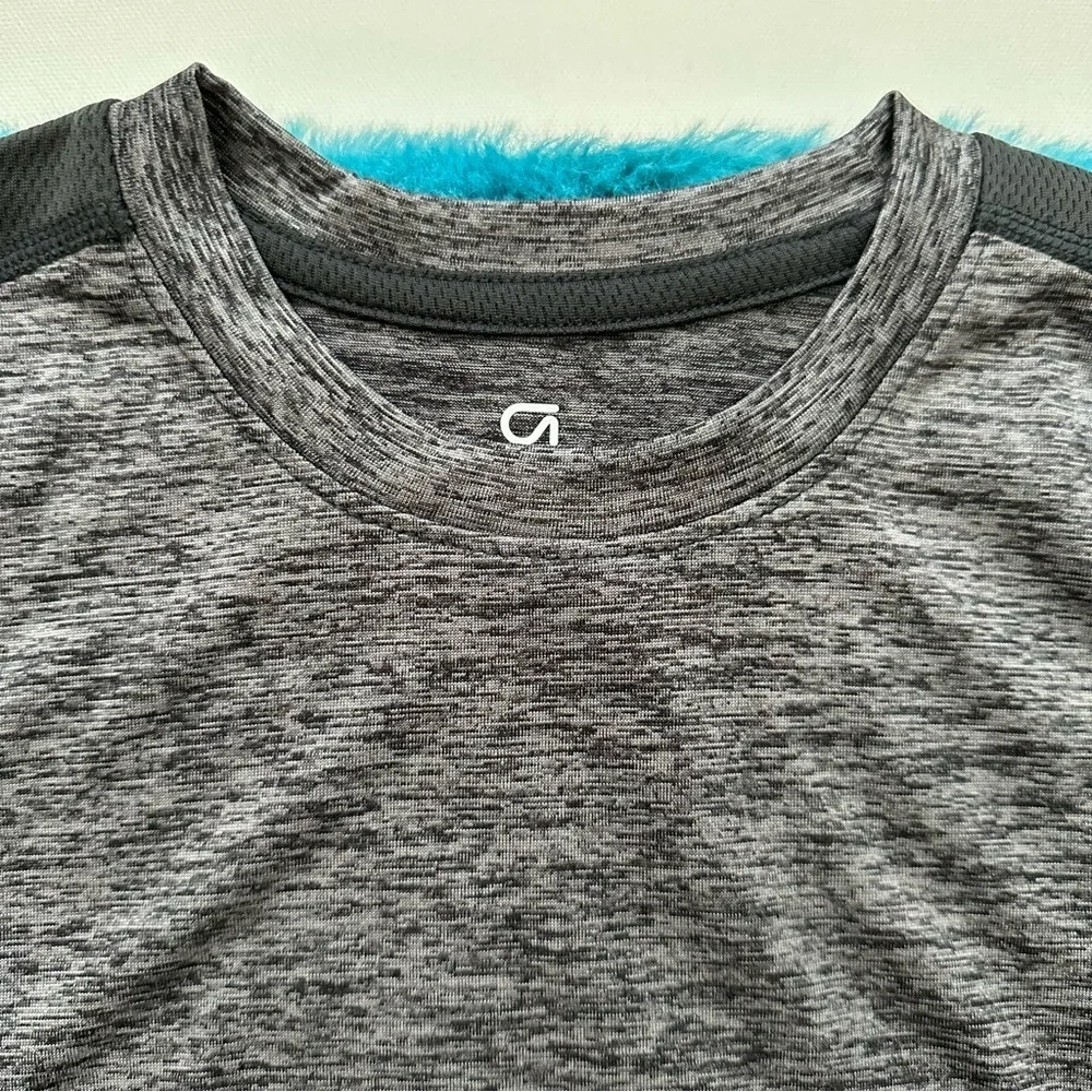 Gap Kids GapFit Dry Wicking Top Size S Boys